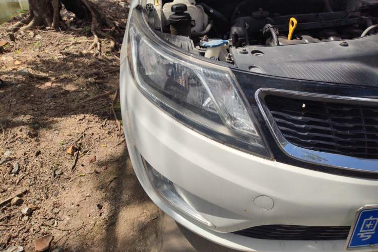 Used Kia K2 2011 Sedan 1.4L Manual Transmission GLS Right Front Headlight