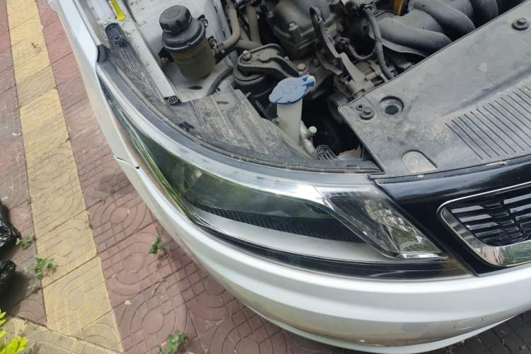 Used Kia K2 2011 Sedan 1.4L Manual Transmission GLS Right Front Headlight