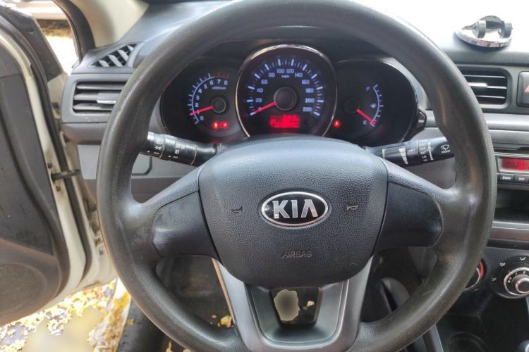 Used Kia K2 2011 Sedan 1.4L Automatic GLS Steering Wheel