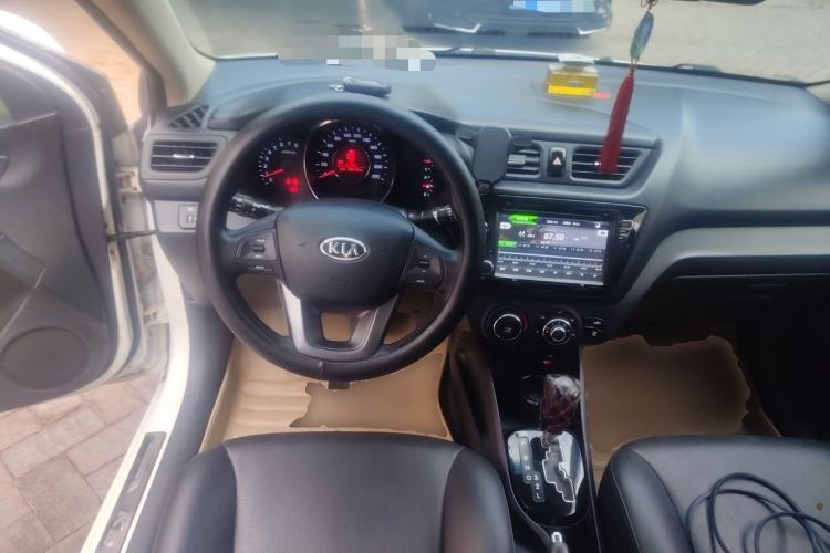 Used Kia K2 2011 Sedan 1.6L Automatic Transmission Premium Steering Wheel