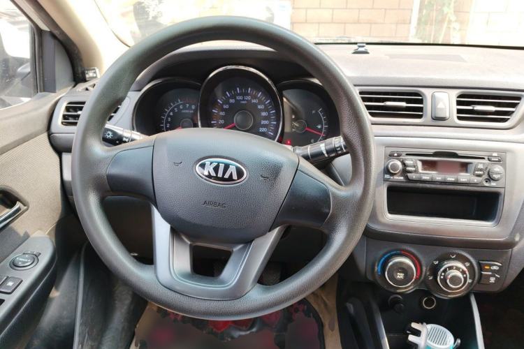 Used Kia K2 2011 Sedan 1.4L Manual Transmission GLS Steering Wheel