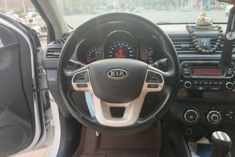 Used Kia K2 2011 Sedan 1.6L Automatic Transmission Premium Steering Wheel