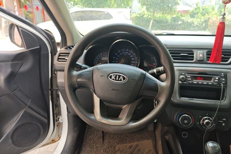 Used Kia K2 2011 Sedan 1.4L Automatic GLS Steering Wheel