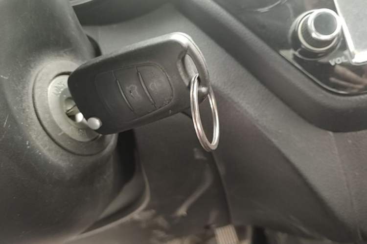 Used Kia K2 2011 Sedan 1.4L Manual Transmission GLS Vehicle Key