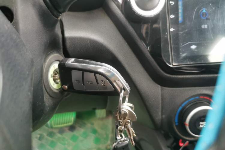 Used Kia K2 2011 Sedan 1.4L Automatic GLS Vehicle Key