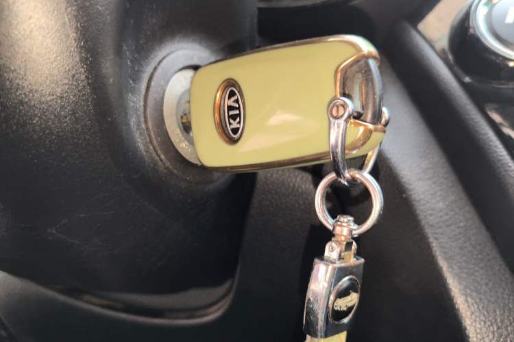 Used Kia K2 2011 Sedan 1.4L Manual Transmission GLS Vehicle Key