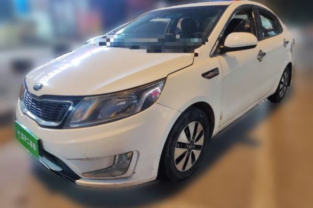 Kia K2 2011 Sedan 1.4L Manual Transmission GLS usado