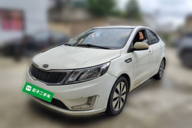Ojetý Kia K2 2011 Sedan 1.4L Manual Transmission GLS