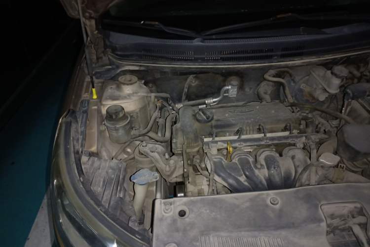 Used Kia K2 2011 Sedan 1.4L MT TOP Engine Bay Right
