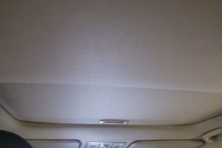 Used Kia K2 2011 Sedan 1.6L Automatic Transmission Premium Headliner