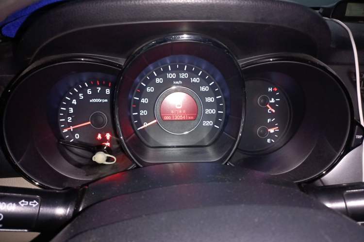 Used Kia K2 2011 Sedan 1.4L MT TOP Instrument Cluster