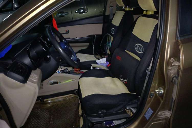 Used Kia K2 2011 Sedan 1.4L MT TOP Left Front Seat