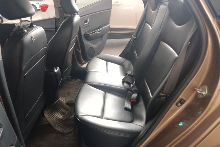 Used Kia K2 2011 Sedan 1.6L Automatic Transmission Premium Left Rear Seat