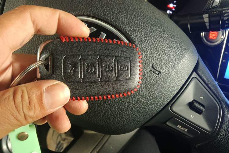Used Kia K2 2011 Sedan 1.6L Automatic Transmission Premium Vehicle Key