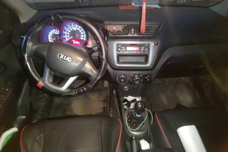 Used Kia K2 2012 Hatchback 1.4L MT GLS Commemorative Edition Center Console