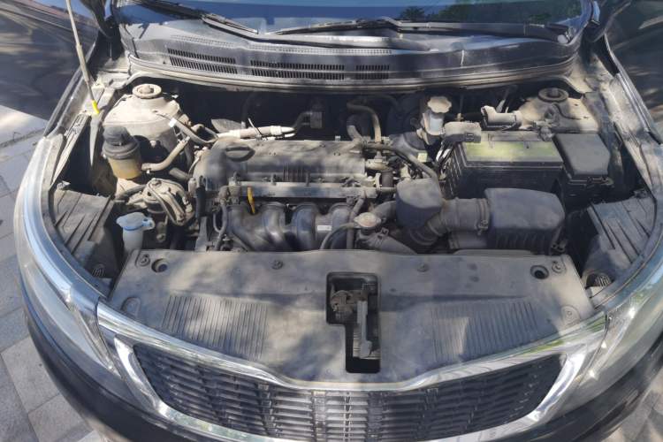 Used Kia K2 2012 Sedan 1.4L MT GL Commemorative Edition Engine Bay