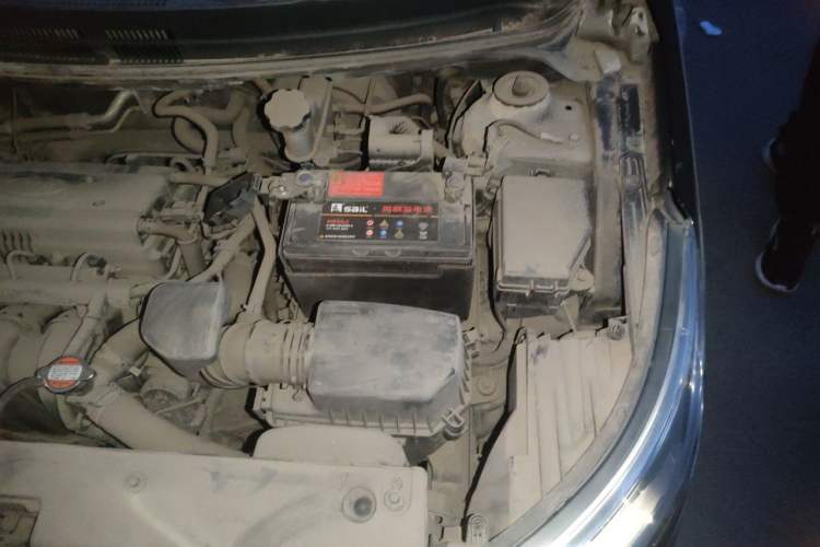 Used Kia K2 2012 Hatchback 1.4L MT GLS Commemorative Edition Engine Bay Left