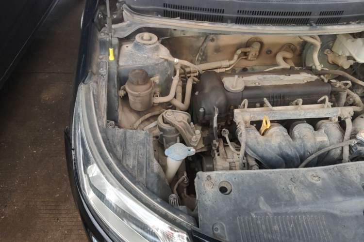 Used Kia K2 2012 Sedan 1.4L MT TOP Commemorative Edition Engine Bay Right