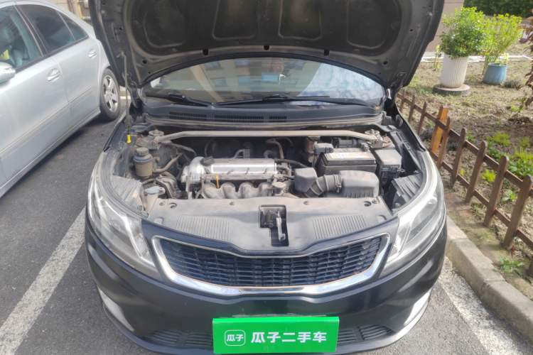 Used Kia K2 2012 Sedan 1.4L MT TOP Commemorative Edition Engine Bay