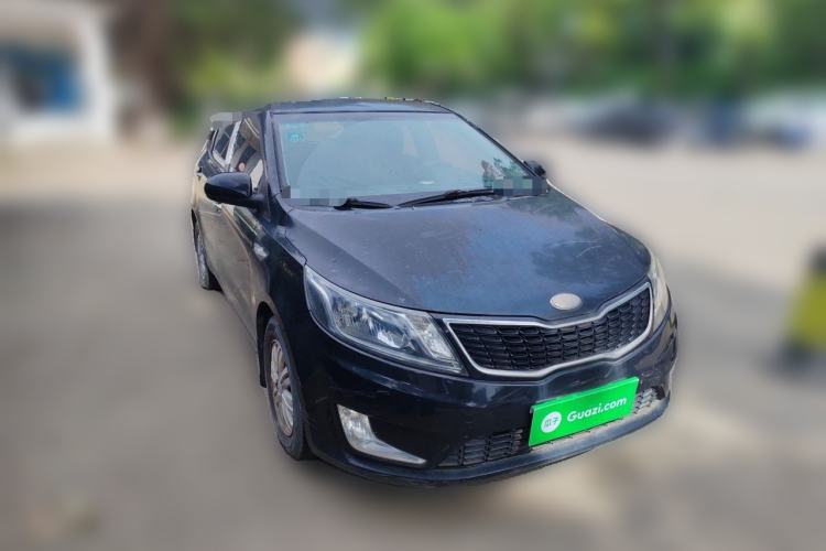 Used Kia K2 2012 Hatchback 1.4L MT Cool Edition Commemorative Model Front Right 45 Deg