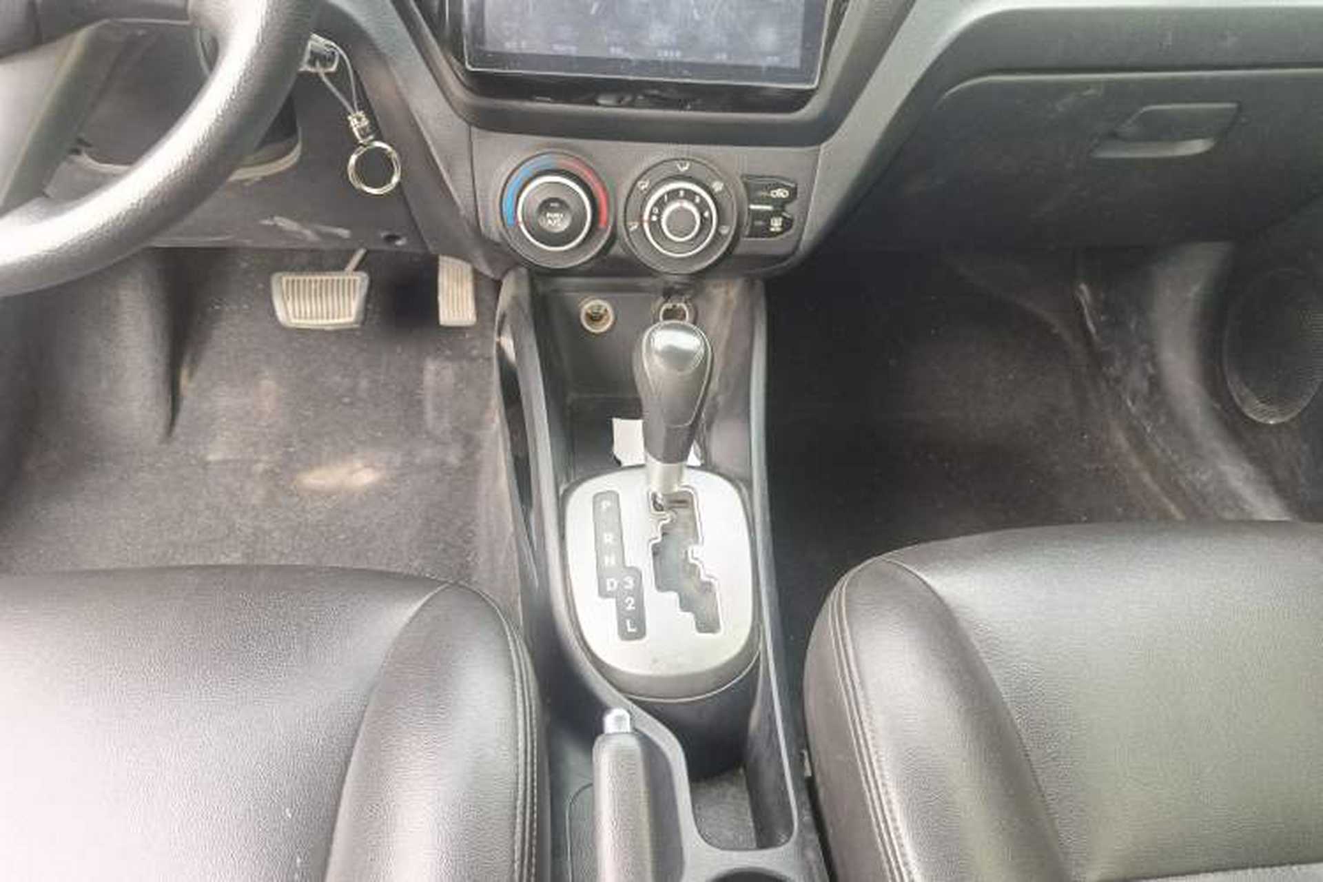 Used Kia K2 2012 Sedan 1.4L Automatic GLS Commemorative Edition Gear Lever