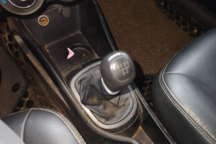 Used Kia K2 2012 Sedan 1.4L MT TOP Commemorative Edition Gear Lever