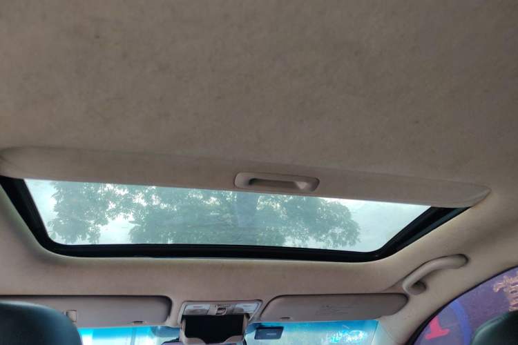 Used Kia K2 2012 Hatchback 1.4L MT Cool Edition Commemorative Model Headliner