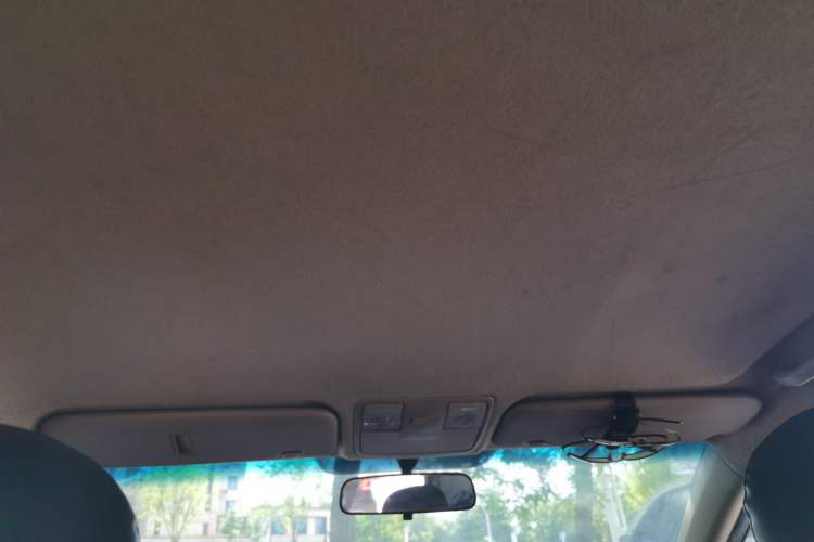Used Kia K2 2012 Sedan 1.4L MT GL Commemorative Edition Headliner