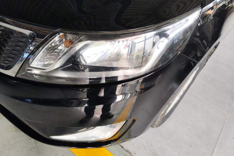 Used Kia K2 2012 Sedan 1.4L MT GLS Commemorative Edition Left Front Headlight