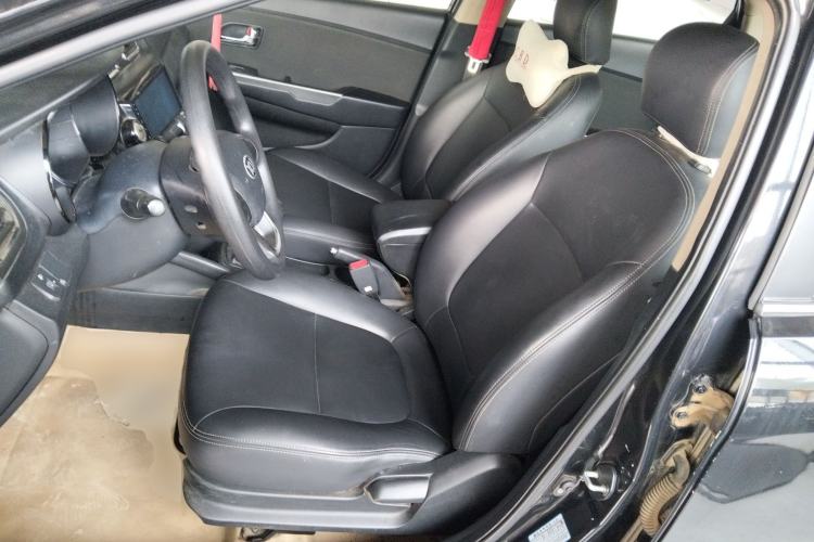 Used Kia K2 2012 Sedan 1.4L MT GLS Commemorative Edition Left Front Seat