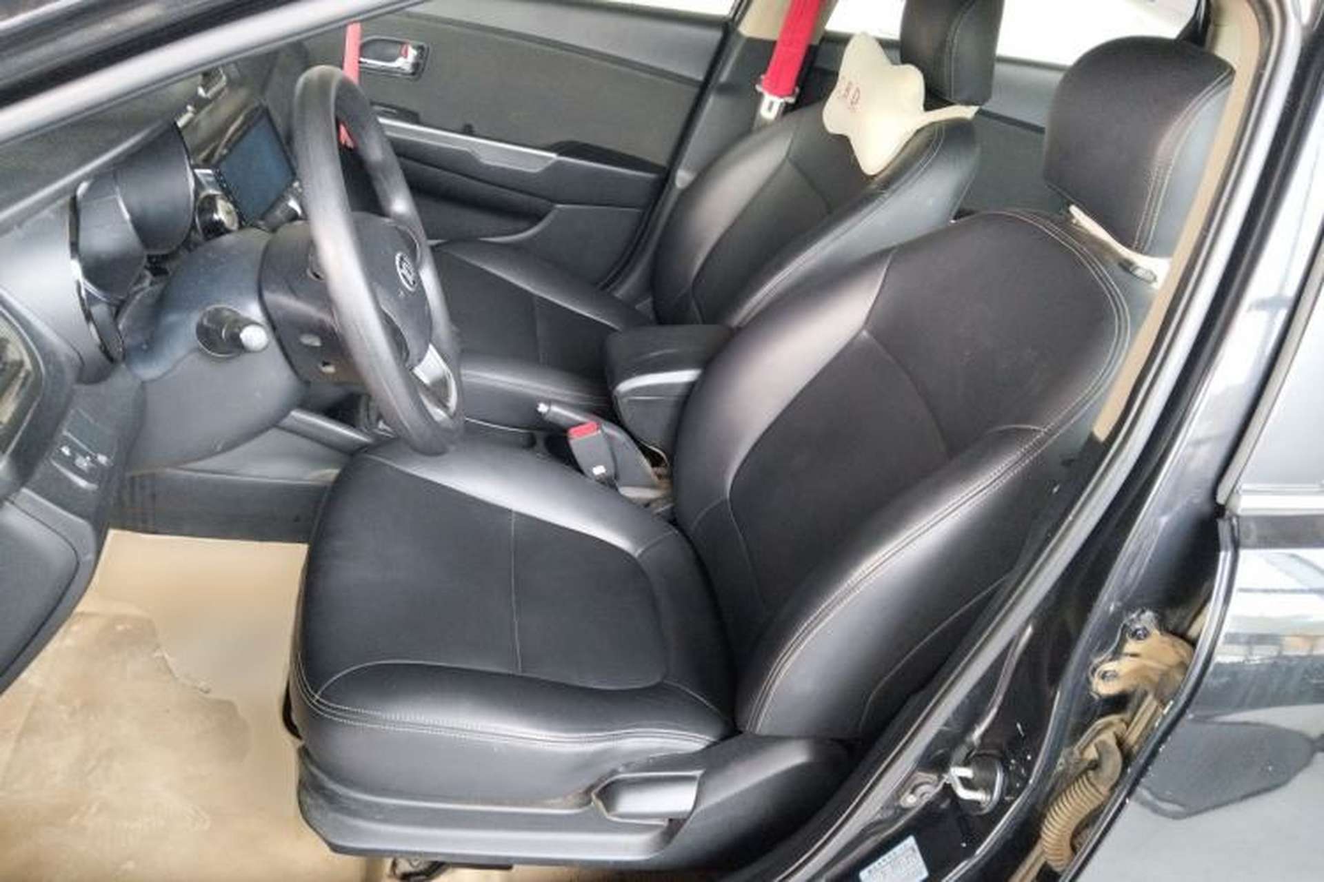 Used Kia K2 2012 Sedan 1.4L MT GLS Commemorative Edition Left Front Seat