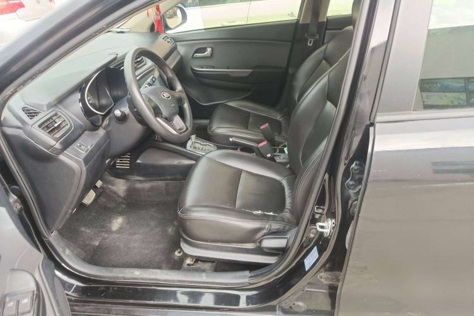 Used Kia K2 2012 Sedan 1.4L Automatic GLS Commemorative Edition Left Front Seat