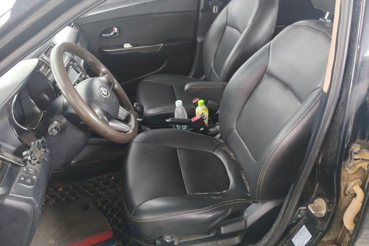 Used Kia K2 2012 Sedan 1.4L MT TOP Commemorative Edition Left Front Seat