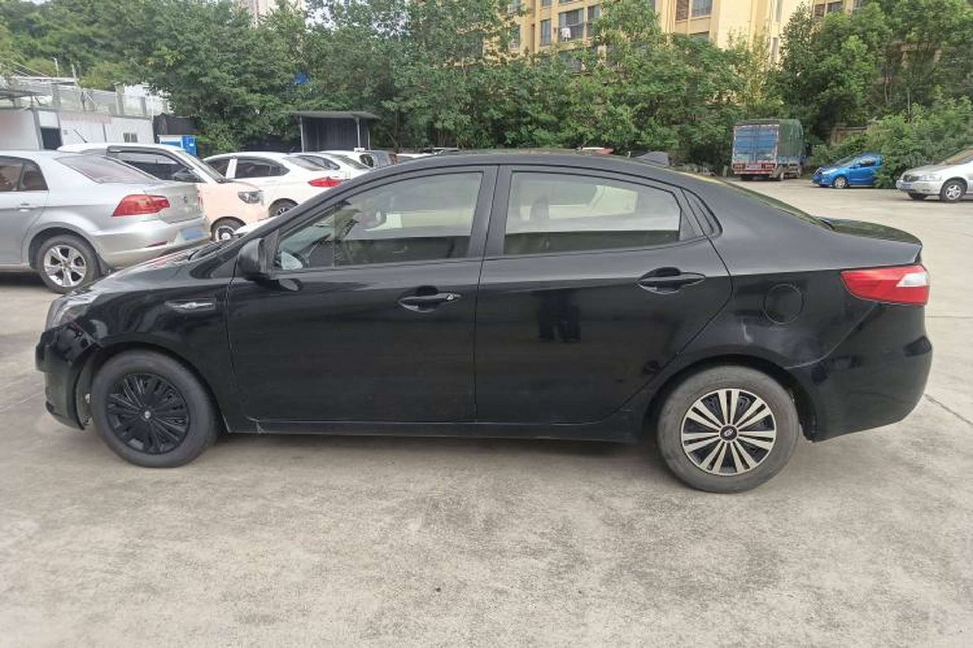 Used Kia K2 2012 Sedan 1.4L Automatic GLS Commemorative Edition Left Side