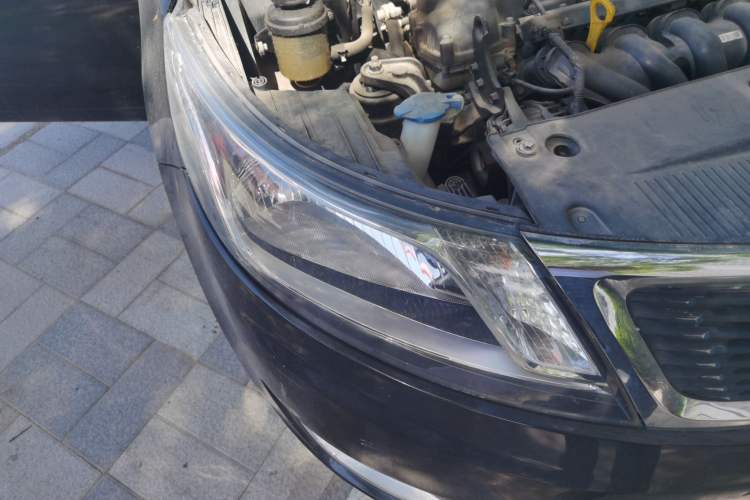 Used Kia K2 2012 Sedan 1.4L MT GL Commemorative Edition Right Front Headlight