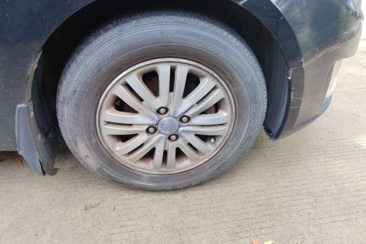 Used Kia K2 2012 Hatchback 1.4L MT Cool Edition Commemorative Model Right Front Wheel Hub