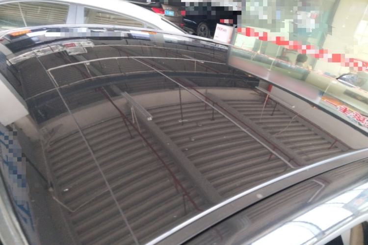 Used Kia K2 2012 Sedan 1.4L MT GLS Commemorative Edition Roof