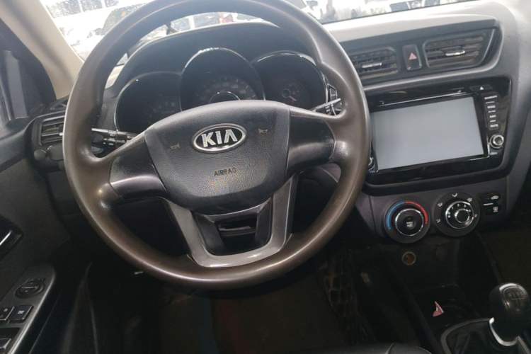 Used Kia K2 2012 Sedan 1.4L MT TOP Commemorative Edition Steering Wheel