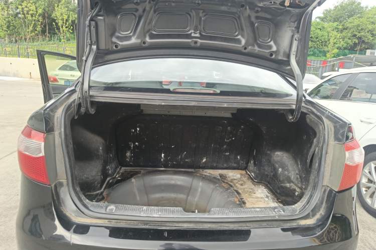 Used Kia K2 2012 Sedan 1.4L Automatic GLS Commemorative Edition Trunk