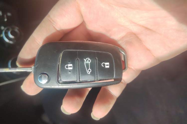 Used Kia K2 2012 Sedan 1.4L MT TOP Commemorative Edition Vehicle Key