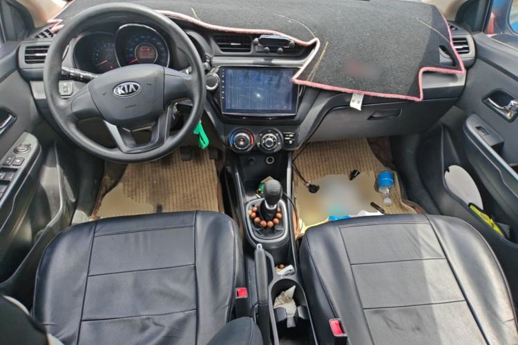 Used Kia K2 2012 Sedan 1.4L MT TOP Commemorative Edition Center Console