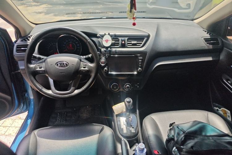 Used Kia K2 2012 Sedan 1.6L AT Premium ECO Center Console