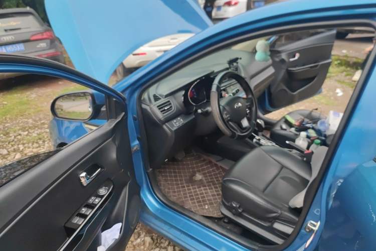 Used Kia K2 2012 Sedan 1.6L AT Premium ECO Driver Seat
