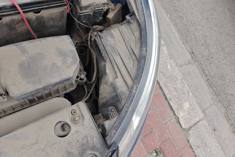 Used Kia K2 2012 Hatchback 1.4L MT Cool Edition Commemorative Model Engine Bay Left