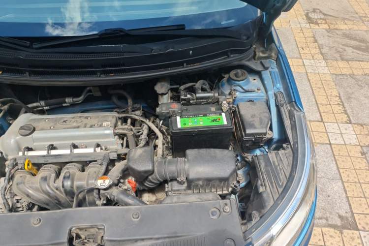 Used Kia K2 2012 Sedan 1.6L AT Premium ECO Engine Bay Left