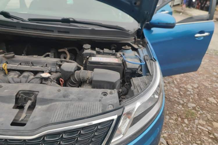 Used Kia K2 2012 Sedan 1.6L AT Premium ECO Engine Bay Left