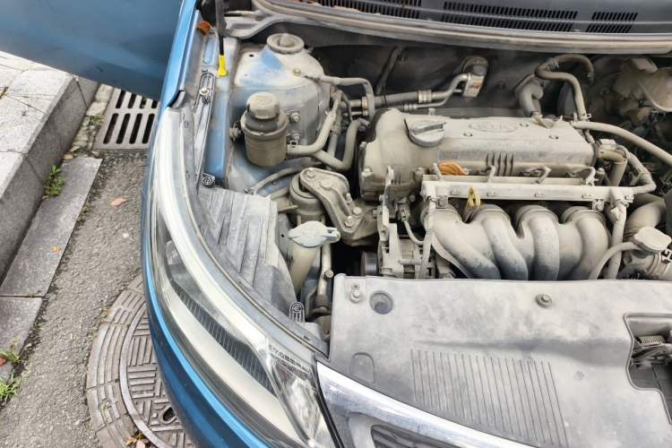 Used Kia K2 2012 Sedan 1.6L Automatic Transmission Premium Commemorative Edition Engine Bay Right
