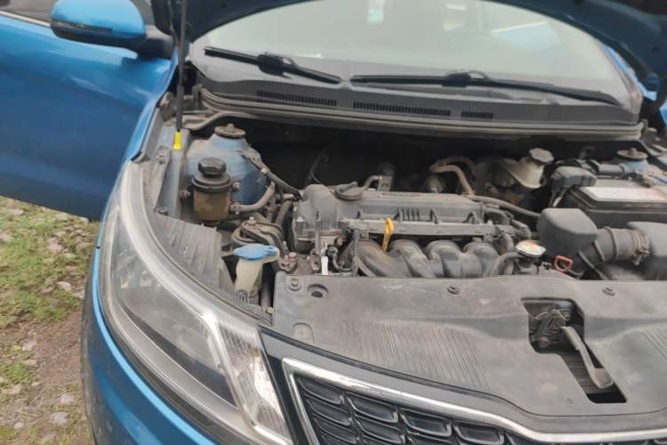 Used Kia K2 2012 Sedan 1.6L AT Premium ECO Engine Bay Right