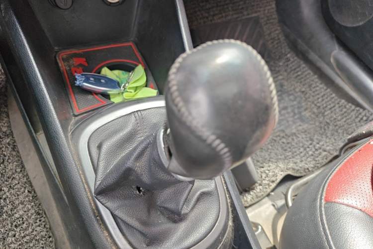 Used Kia K2 2012 Hatchback 1.4L MT Cool Edition Commemorative Model Gear Lever