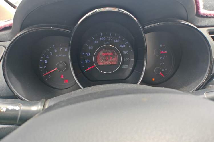 Used Kia K2 2012 Sedan 1.4L MT TOP Commemorative Edition Instrument Cluster